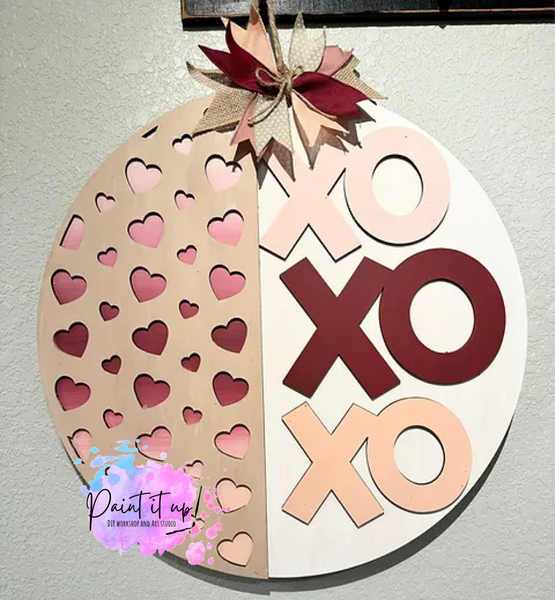 XOXO Valentine Door Hanger